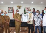 Gubernur Apresiasi Hela Rotan Terpanjang, Negeri Aboru Pecahkan Rekor MURI